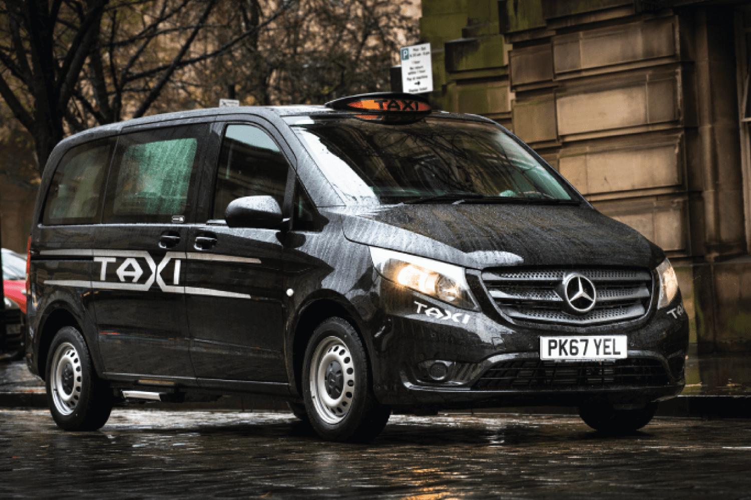 Airport-cabbie-Paul-is-flying-high-with-Ciceley’s-first-Mercedes-Benz-Vito-Taxi-gallery-03