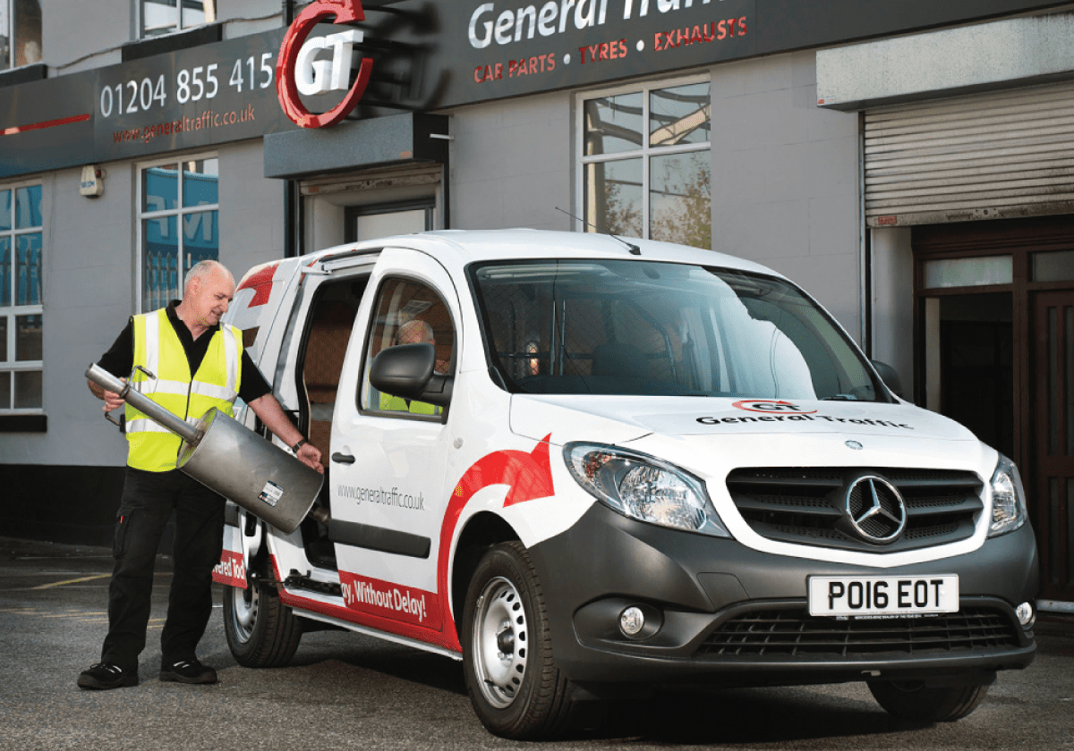 General-Traffic-orders-Mercedes-Benz-Citans-into-the-front-line-text-image