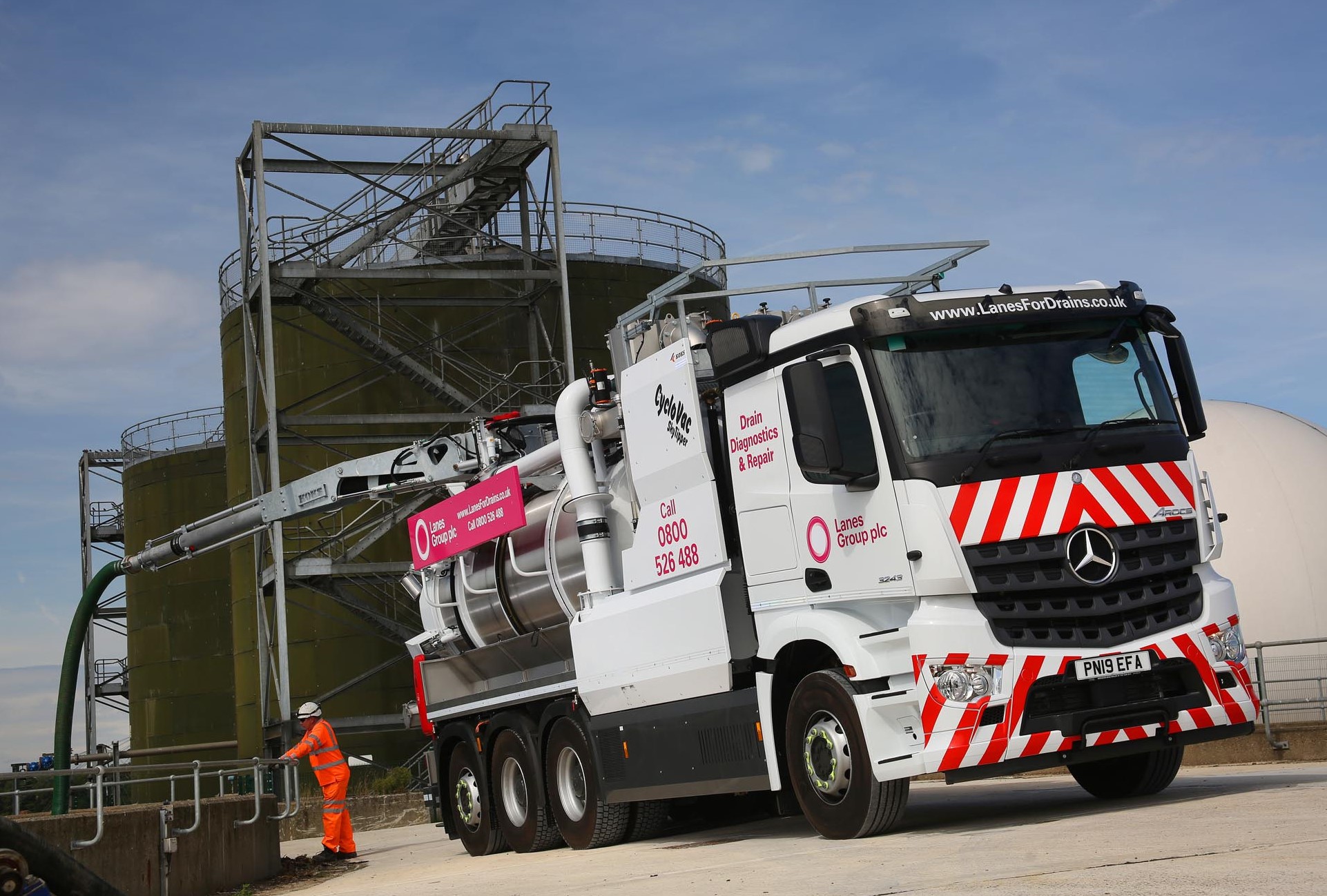 Mercedes Arocs vacuum tanker