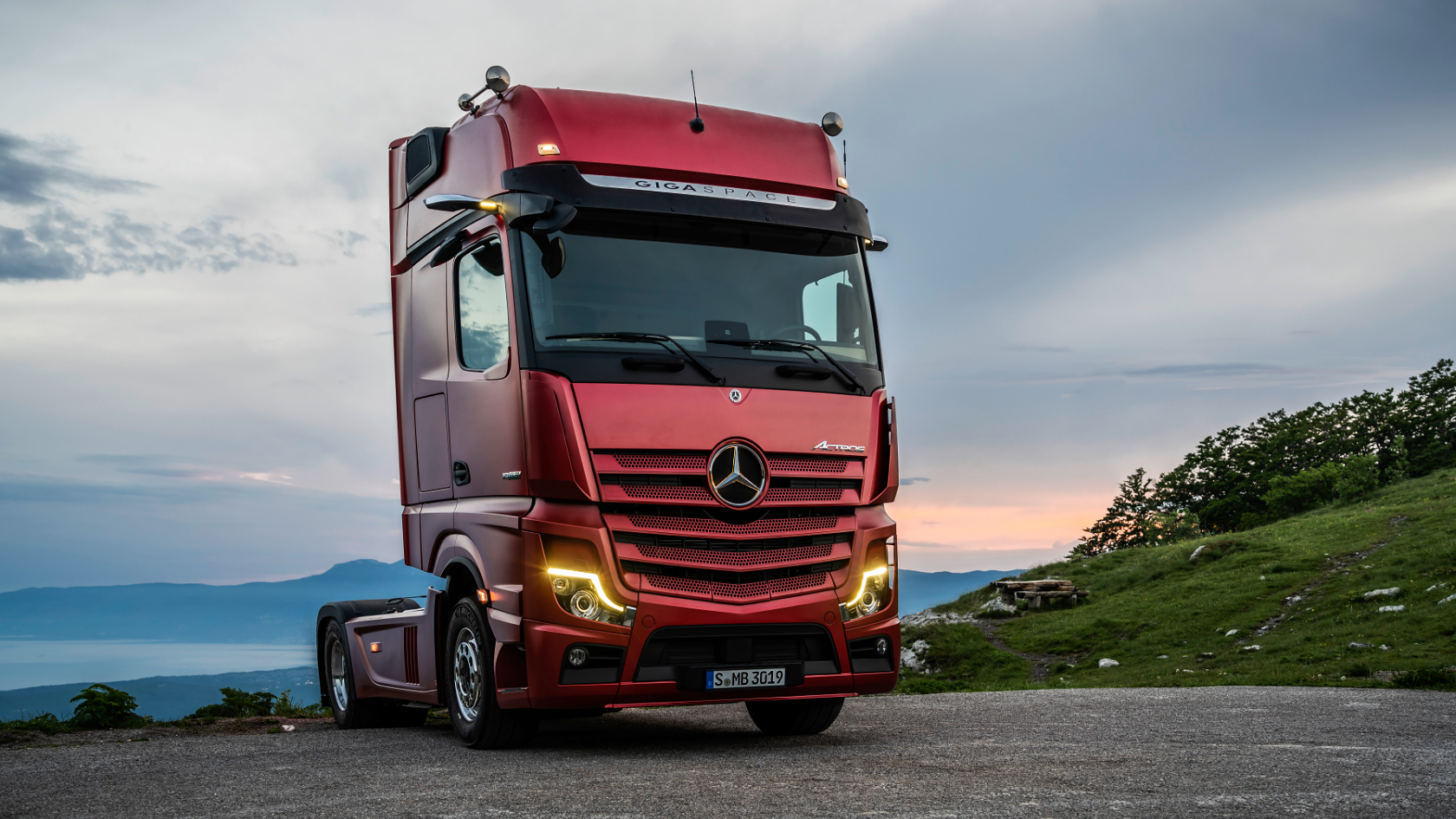 The New Mercedes Benz Actros